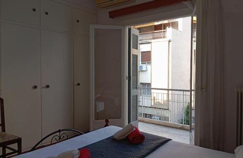 Athens House | Quiet private room in a dormitory 5' from metro