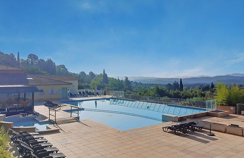 Callian Apartment | Quiet studio, pool, pets allowed, air conditioning, Var