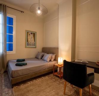 Ville Nouvelle Apartment | Quiet, volumes and light in downtown Tunis