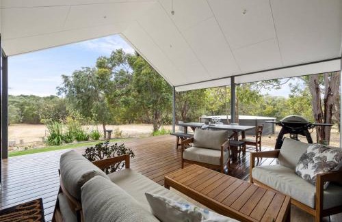 Quindalup House | Quindalup's Lot 104 - Your Perfect Family Escape