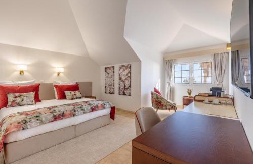 Estreito da Calheta Hotel | Quinta Alegre
