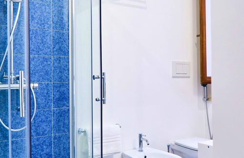 Capo d'Orlando House | Qurchiti