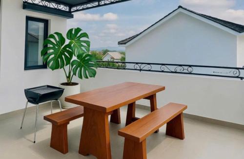 Phuong Hotel | Quynh An Home