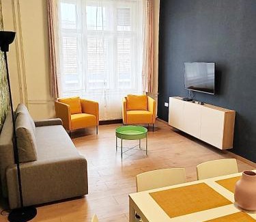 Jozsefvaros Apartment | Rákóczi Residence1274 - 3BDRM - FreePRKNG - Self Check-In