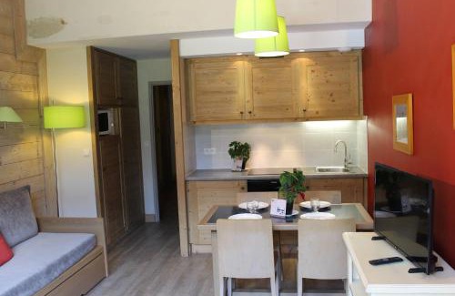 La Perriere Apartment | Résidence Christiana 408 Clés Blanches Courchevel