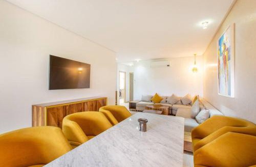 Menara Apartment | Résidence Golfique PJ, jardin, piscine