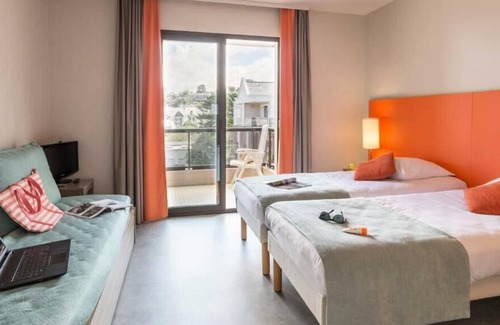 Perros-Guirec Apartment | Résidence Pierre & Vacances L'Archipel *** - Apartment 5 people - 1 bedroom - Terrace or balcony