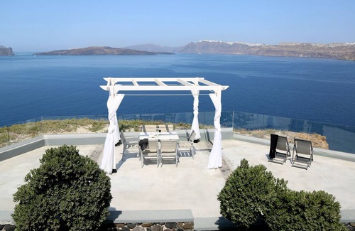 Akrotiri House | R 1177 Hotel Apex - Standard Double Room | Garden View