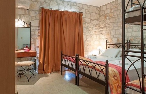 Ano Vasilikos Villa | R 498 Two Bedroom Apartment - First Floor