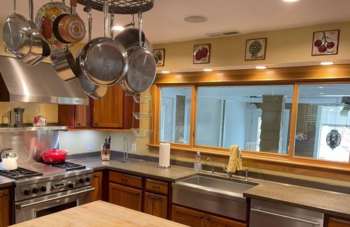 Bangor House | R&B's Winter Weekend Retreat
