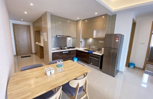Central District Apartment | R&F TrexHomestay