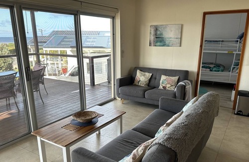 Port Vincent House | R & R Retreat - short walk to the beach