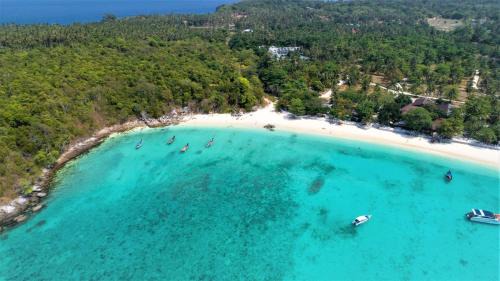 Ko Racha Yai Resort | Racha Island Resort (Rayaburi)