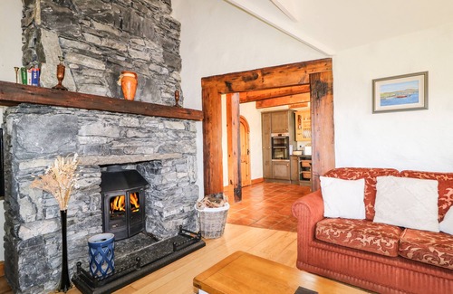 Annagry Cottage | RADHARC NA NOILEÁN, pet friendly in Kincasslagh, County Donegal