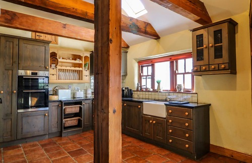 Annagry Cottage | RADHARC NA NOILEÁN, pet friendly in Kincasslagh, County Donegal