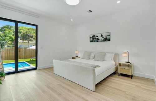Coral Way House | Radiance - Modern Design, Poolside Escape