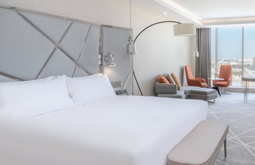 Riyadh Hotel | Radisson Blu Hotel and Convention Centre, Riyadh Minhal