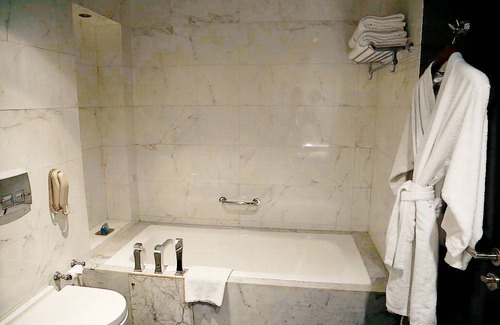 Pashim Vihar Hotel | Radisson Blu Hotel New Delhi Paschim Vihar