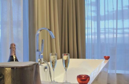 Sandown Hotel | Radisson Blu Hotel Sandton, Johannesburg