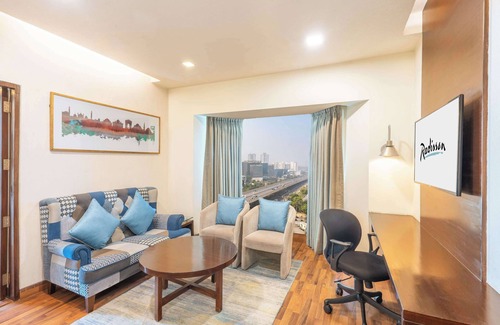 Gurugram Hotel | Radisson Gurugram Sohna Road City Center