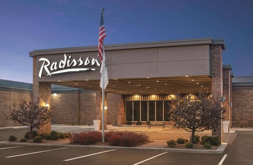 Fond du Lac Hotel | Radisson Hotel and Conference Center Fond du Lac