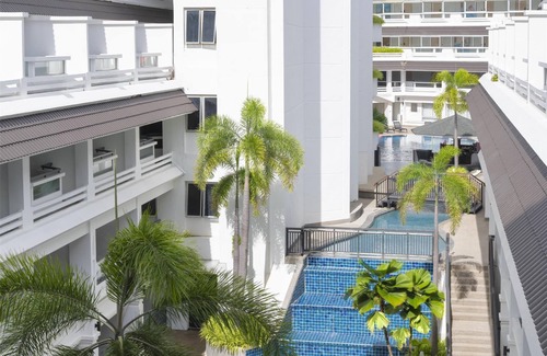 Patong Hotel | Radisson RED Phuket Patong Beach
