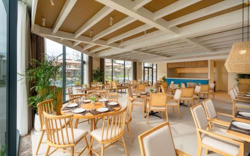 Suoi Nuoc Beach Hotel | Radisson Resort Mui Ne