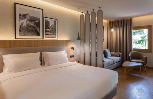 Puerto de la Cruz Hotel | Radisson Resort & Residences Tenerife - Adults Only
