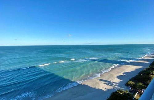 Canova Beach Hotel | Radisson Suite Hotel Oceanfront