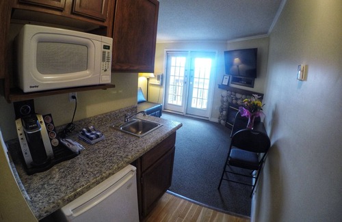 East Kootenay Hotel | Radium Chalet