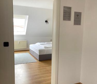 Erfurt Apartment | RAHA Apartments - Ihr Rückzugsort mit Panoramablick - HBF - Vollausstattung - Privat Parkplatz