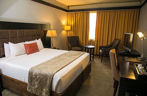 Harare Hotel | Rainbow Towers Hotel And Conference Centre