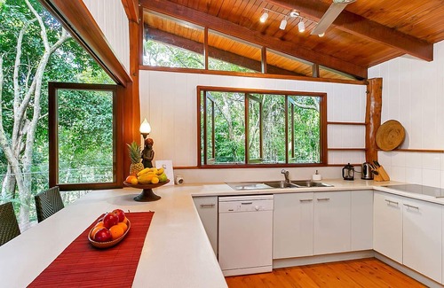 Barron Gorge House | Rainforest Treetops Home - Swim in the waterfall, Dine in the treetops!