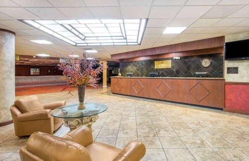 Kearney Hotel | Ramada by Wyndham Kearney