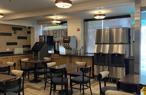 Midtown West Hotel | Ramada by Wyndham New York Times Square West
