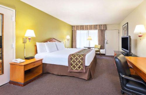Pikesville Hotel | Ramada by Wyndham Pikesville/Baltimore North