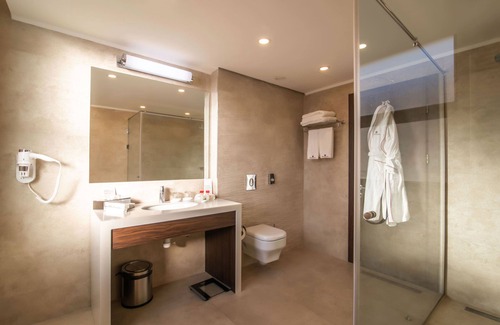 Kentron Hotel | Ramada Hotel & Suites by Wyndham Yerevan