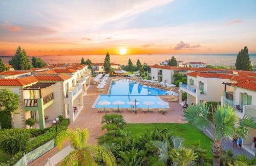 Ayia Napa Hotel | Ramada Hotel & Suites by Wyndham Ayia Napa