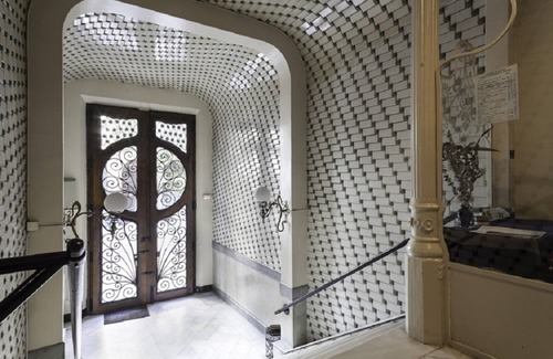 L'Antiga Esquerra de l'Eixample Apartment | Rambla Paris Attic Apartment