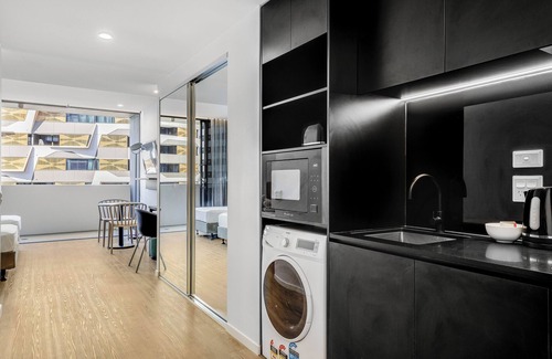 Woolloongabba Apartment | Rambla @ South City SQ