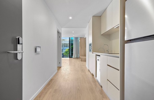 Kangaroo Point Apartment | Rambla @ Story House