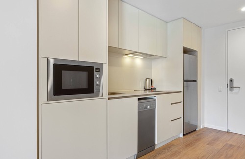 Kangaroo Point Apartment | Rambla @ Story House