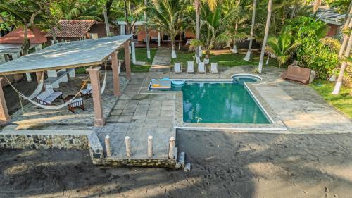 Acajutla House | Rancho Cantamar - Metalio