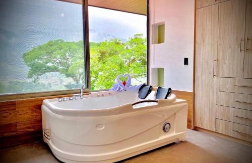 Ecuadorian Amazon Hotel | Rancho Hosteria Las Brisas