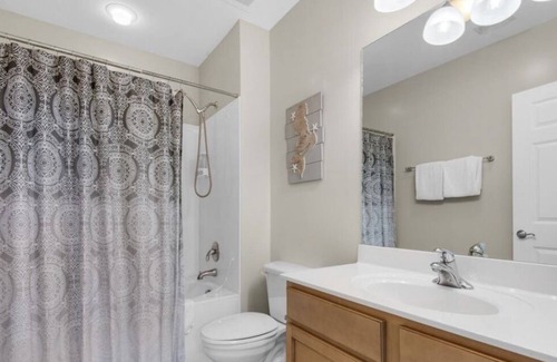 Indian Bayou Condo | Rare end unit w/ 2 King beds *Steps from the Pool*