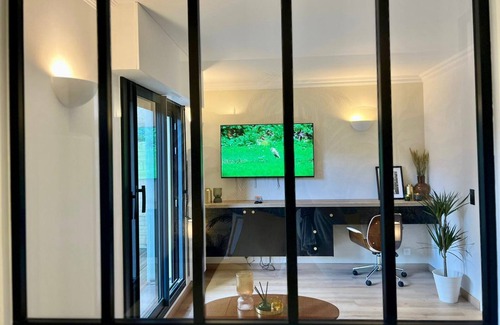 Puteaux Apartment | Ravissant 2 Pièces +une Terrasse