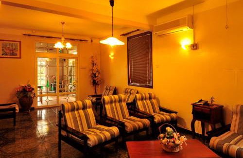 Flic-en-Flac Bed & Breakfast | Rayan Tourist Villa