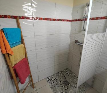 Sainte-Anne Villa | Rayon de soleil 1 chambre bas de villa