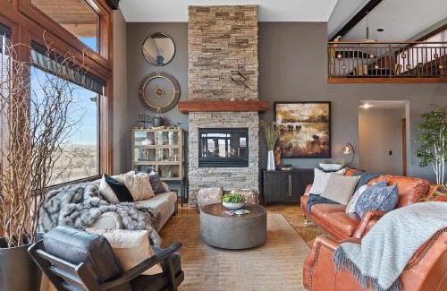 Sturgis House | Raz Hideaway