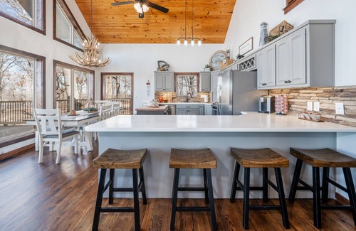 Bixby Other | Recently Remodeled Farmhouse on 160 Acres | Just 30 minutes from Tulsa
